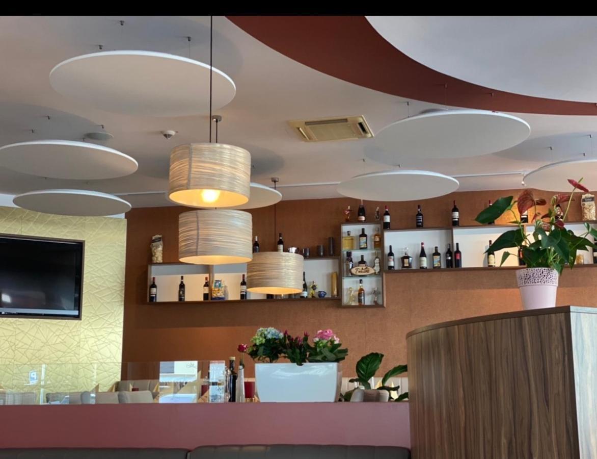 Hotel Toscana Borna Dış mekan fotoğraf